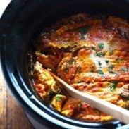 Super Easy Skinny Veggie Crockpot Lasagna - a handful of simple ingredients for a healthy family dinner. | https://leven-goed.today