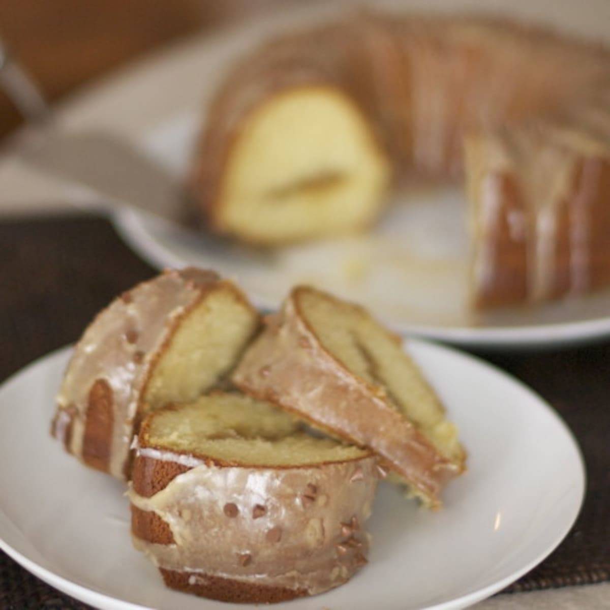 Coffee streusel bundt cake slices on a plate.